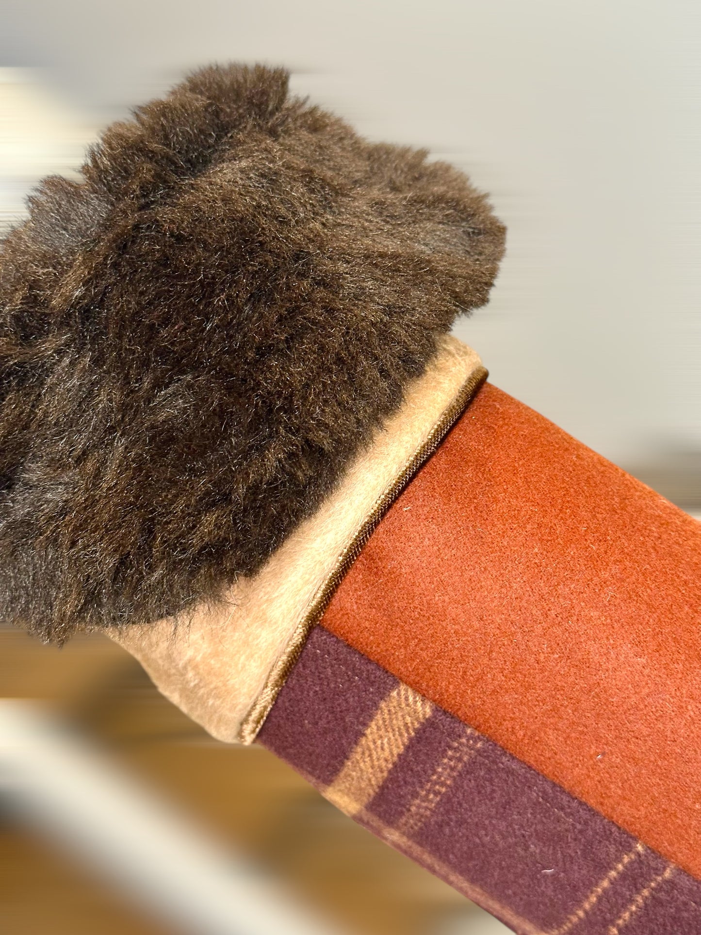 Manteau de Luxe pour Chien en Laine & Cachemire – Tartan Beige & Fausse Fourrure | Pièce Unique - taille L