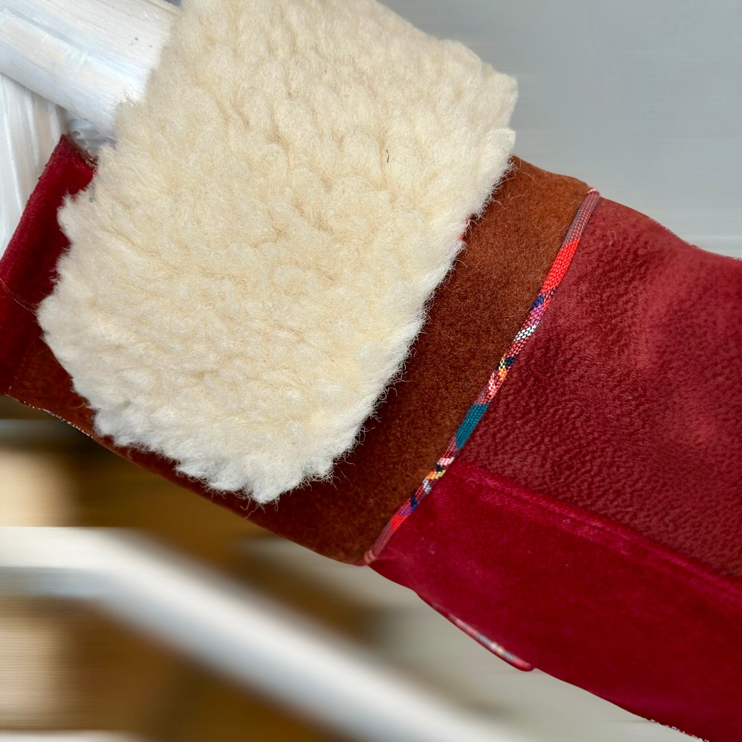 Manteau pour chien en laine & cachemire – Nuances Bordeaux & Tartan Rouge – Pièce Unique, Fait Main en Italie taille XL